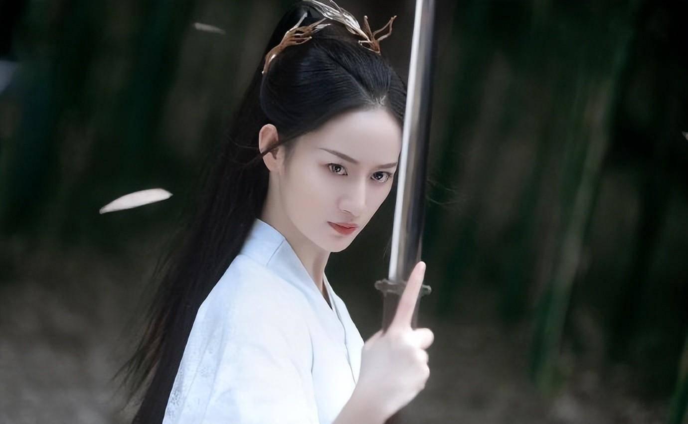 贾一平 饰 马奔贾一平,1977年出生于湖北省武汉市,2