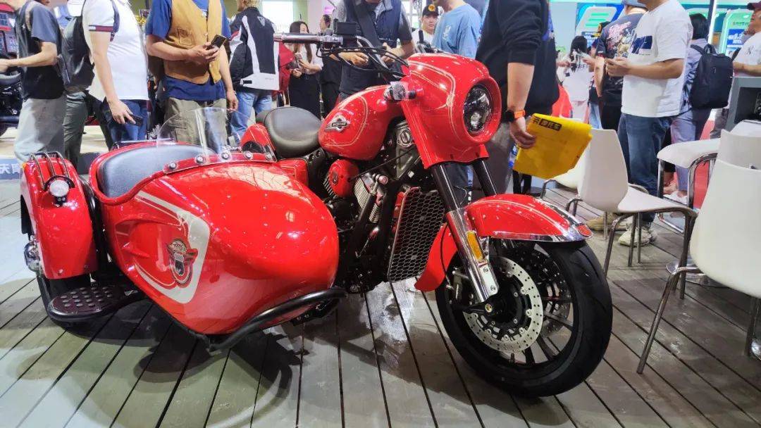 "头号潮牌新国货"北京摩展摩疆全方位展示巡航实力_产品_大排量_设计