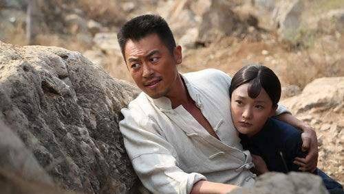 莫言来到剧组,郑晓龙让朱亚文做一动作,朱亚文很羞涩_余占鳌_姜文