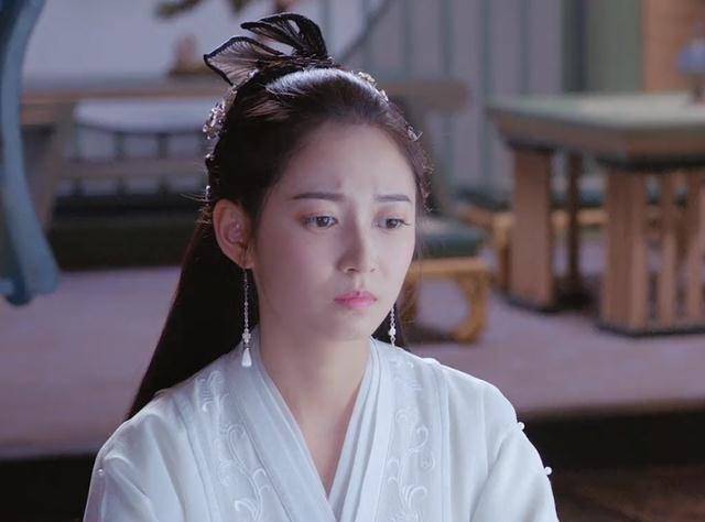 《镜双城》颜值造型都被吐槽,陈钰琪穿松糕鞋,李易峰头套粗糙_戏剧