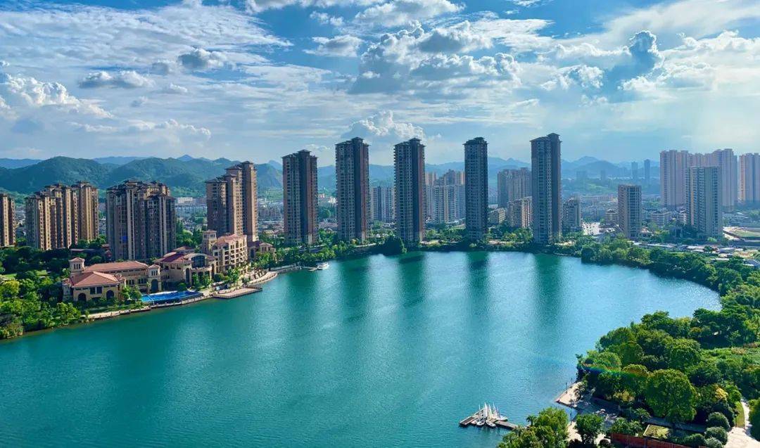 东海闲湖城·栖霞湾丨售楼处电话丨栖霞湾售楼中心24小时售楼处电话