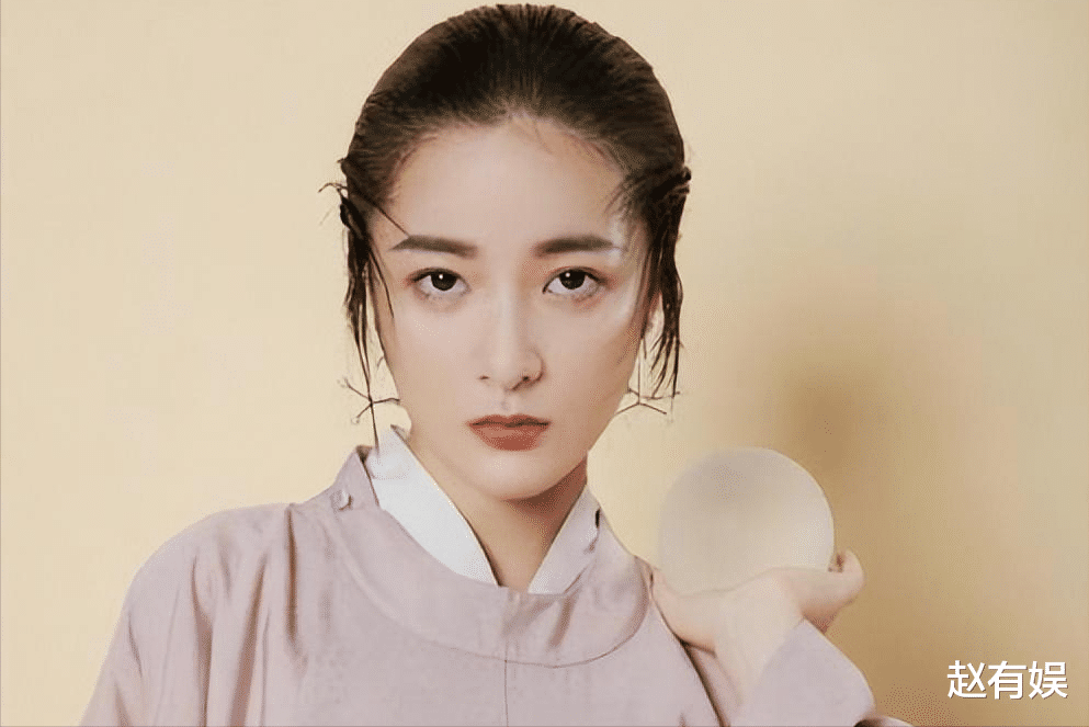 演员徐娇"大时尚"时尚照惹争议:是照片太美,还是你太想入非非_网友