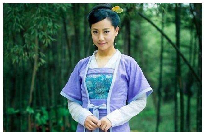 长得美身材也好,35岁嫁大9岁老公被宠成公主,婚后十年不生娃_张茜