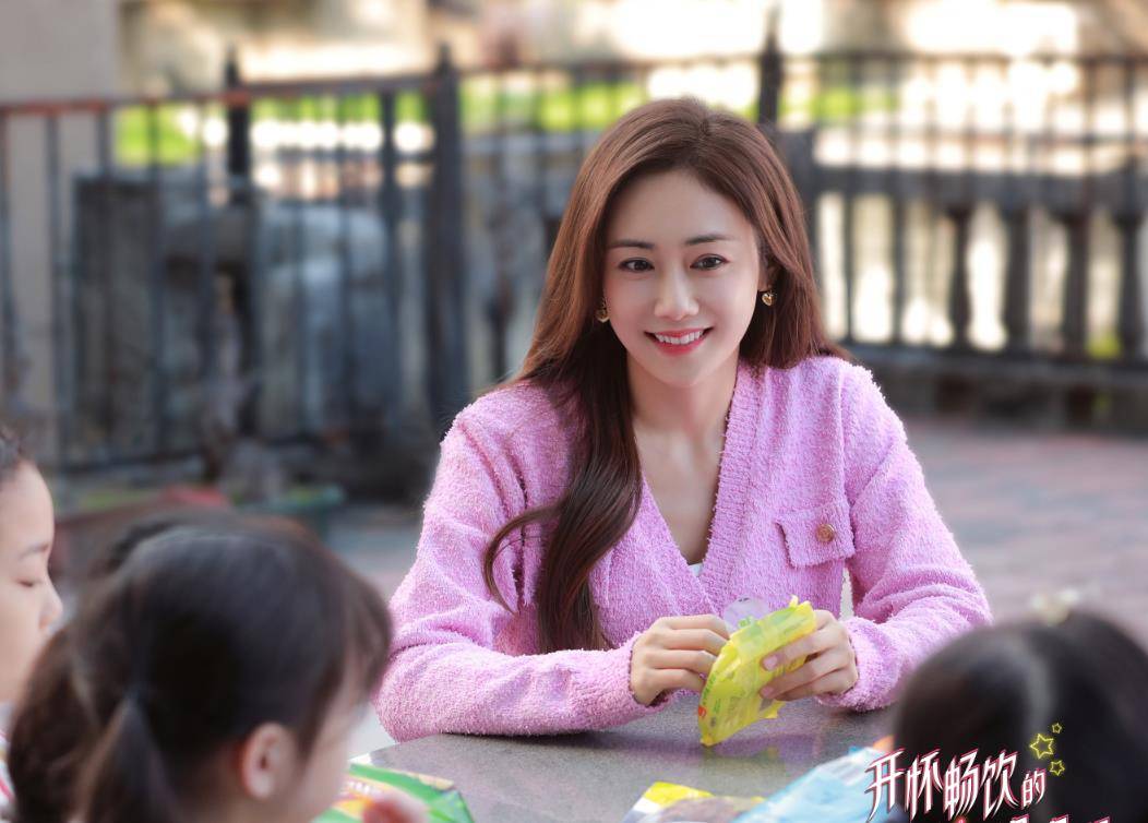 姐姐们》定档0428,三个女人一台戏,铁三角乘风破浪_瞿洋_郭欣婷_工作