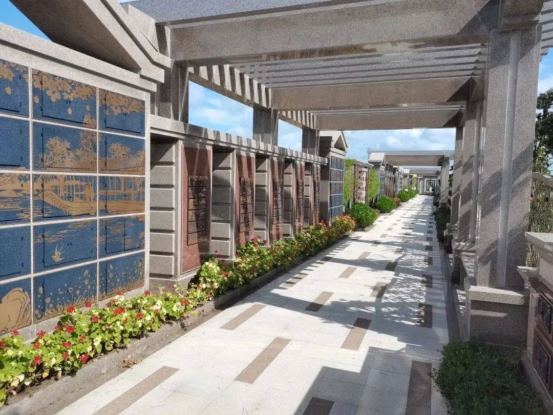 《传承园》在上海长桥山庄,领导们经长桥山庄张总介绍,了解了长桥山庄