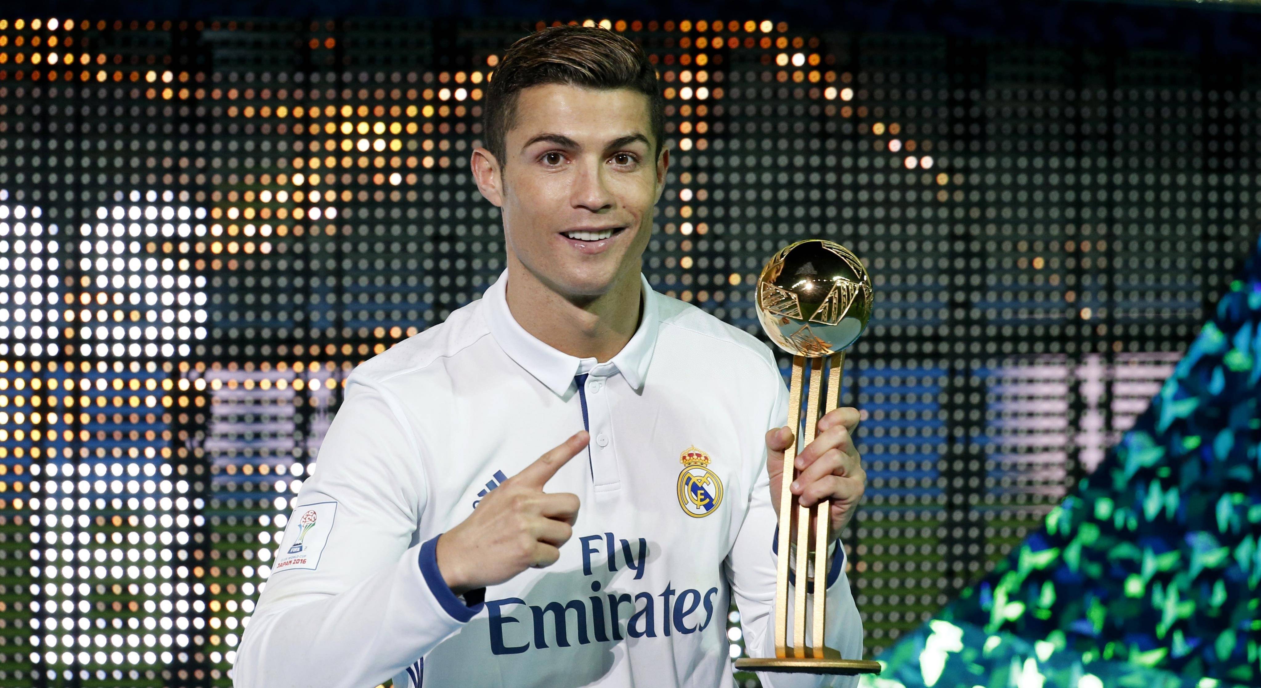 你认为c罗会回到曼联还是皇马?快来评论区留言吧!