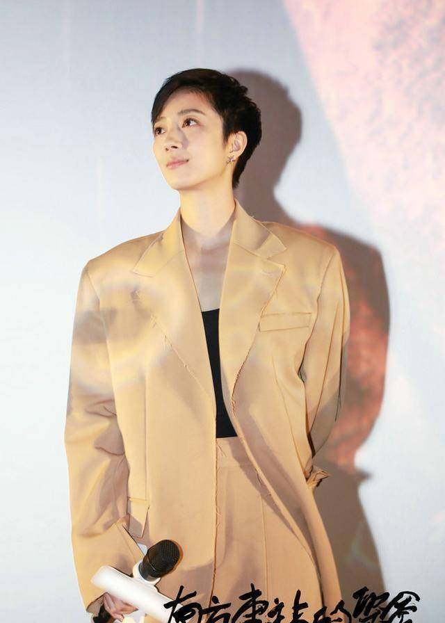 由刁亦男执导,胡歌,桂纶镁领衔主演,廖凡,万茜特别出演,奇道主演的