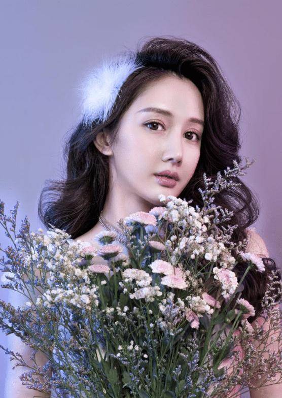 出道13年没红,演的全是"烂片",如今却在抖音里火了_文梦洋_人们_作品