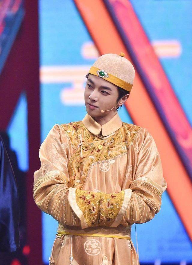《王牌对王牌》解锁百变华晨宇,这还是我认识的花花吗?_cos_形象_造型