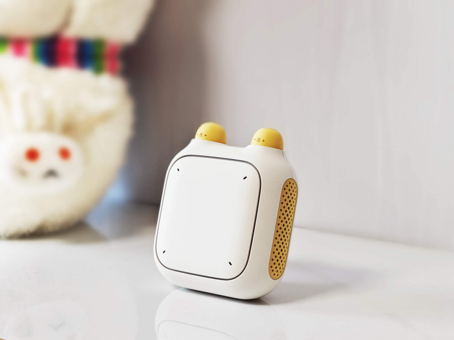 给1岁女儿的生日礼物，小米小爱音箱儿童版开箱，让音乐陪伴成长