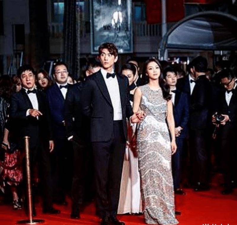 消失的花美男,30岁盛骏悄成人夫不见踪影,金正贤的师哥又做错啥_什么