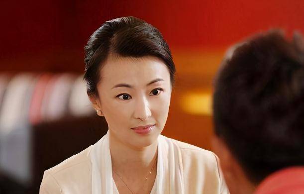 她从空姐转型当演员,出道19年没有任何绯闻,如今40岁依旧单身_林静