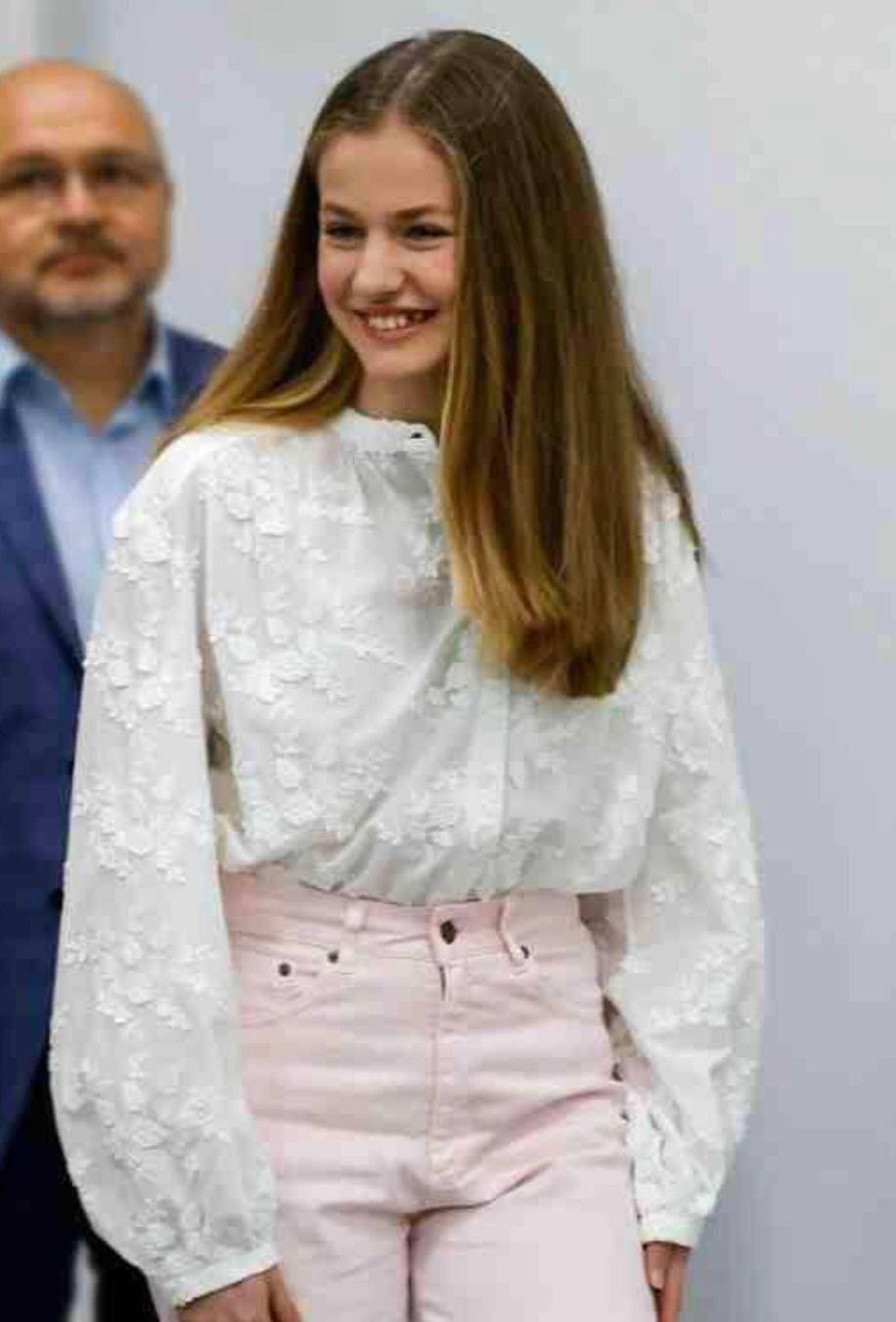 如果说她的身高是先天优势,那么她的搭配能力就是后天优势.