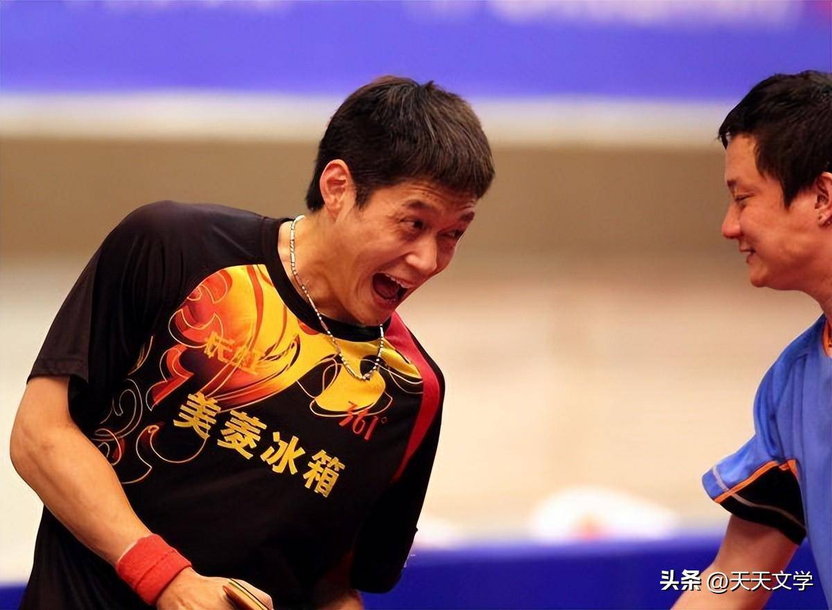 11岁时,他入选省队,和表哥陈俊浩同在一个队,当时,肖战教练很看好他的