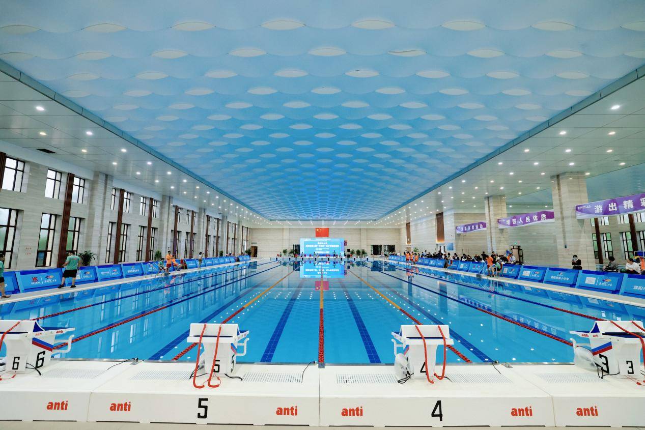 濮阳市第八中学组织参加市第二届"市长杯"青少年校园游泳比赛再获佳绩