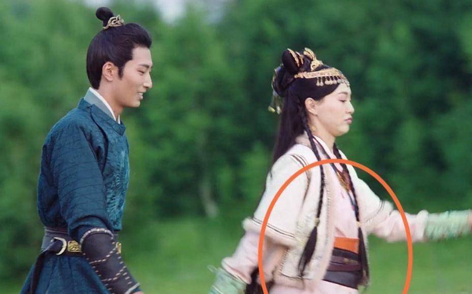 《燕云台》抠图严重被吐槽,唐嫣晒女儿照片回应:宝贝表示ok_影视剧