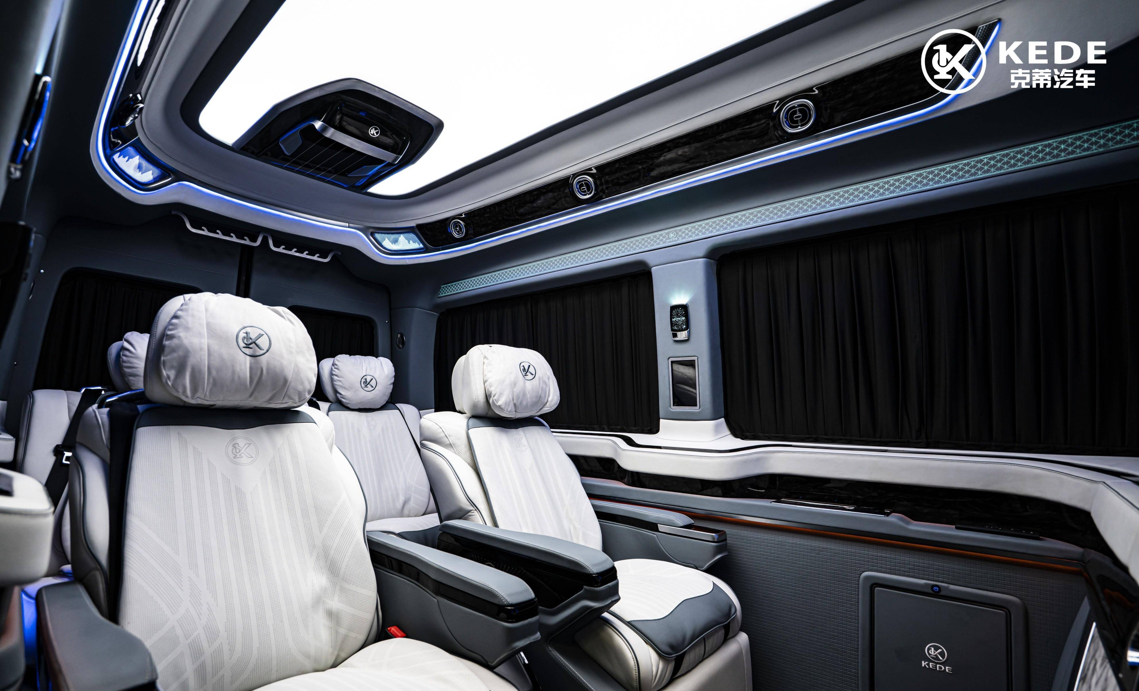 像房车一样的大型商务车!