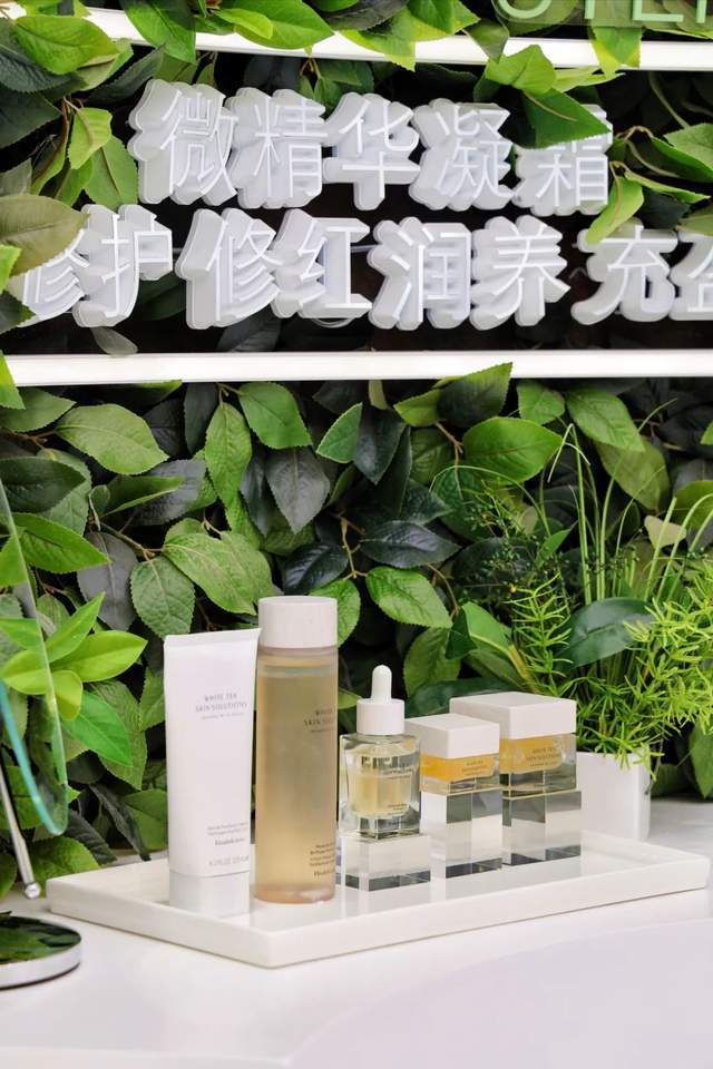 肌肤屏障,修护修红,极简护肤,让你养出水光胶原肌~清雅茶香悄然弥漫