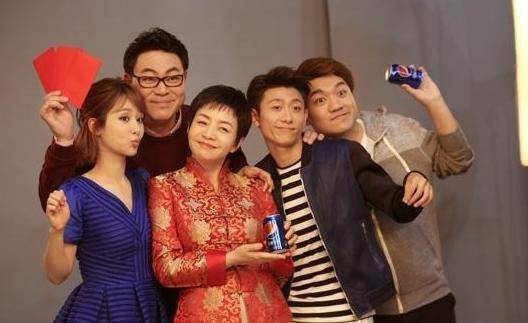 宋丹丹如今60岁,情商再次遭到质疑,曾经也是很火的_倪萍_杨紫_小品