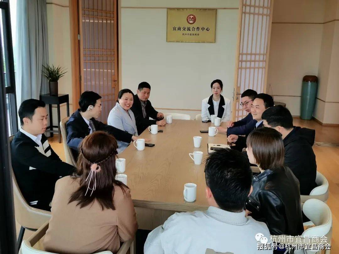 秘书长王洪兵,执行秘书长王洪贵,理事卢晓飞,刘阳(四月寿星,秦凤琴