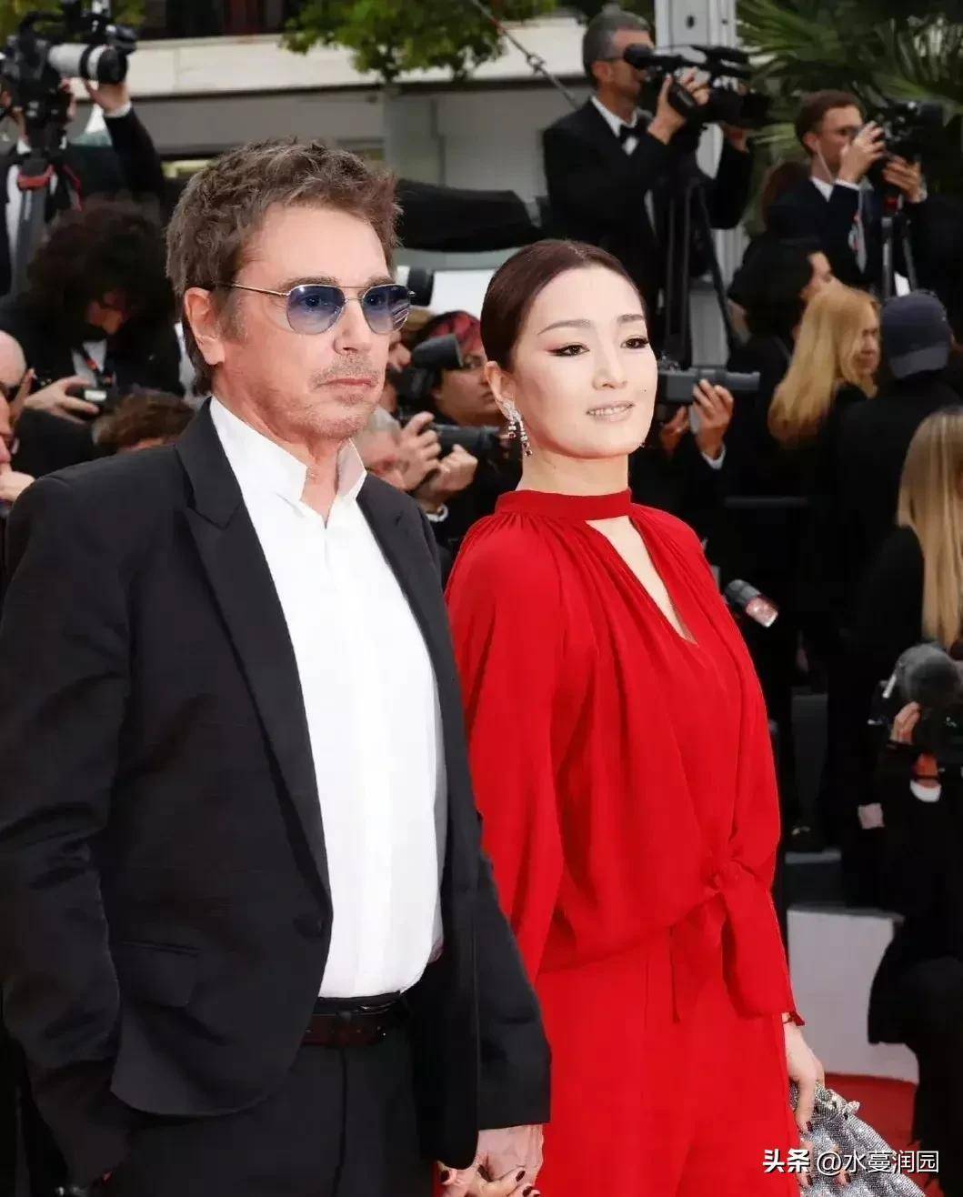 巩俐夏纳走红毯,得到主办方最高待遇,为她一个人清场_雅尔_巩皇_电影