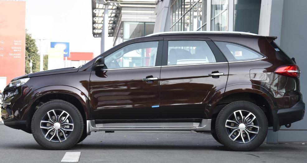 江铃驭胜s350,外观大气,内饰豪华,搭载2.0t发动机,12.