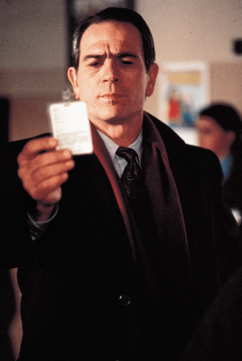 哈里森·福特是这部电影的主角,但汤米·李·琼斯饰演的美国元帅