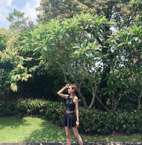 44岁杨恭如晒了一组泳装照,网友:身材好的人才敢这么穿!