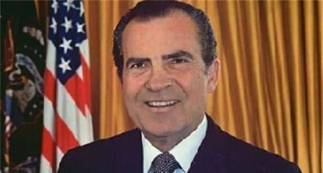 1970年,尼克松看上了22岁的查尔斯,亲自做媒让闺女和他单独相处_英国