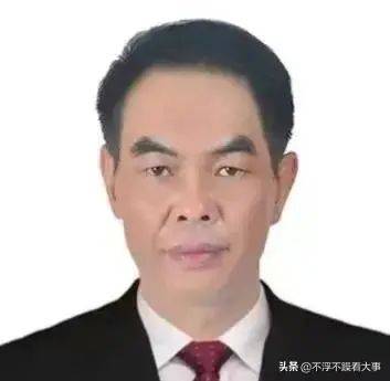 太出色,但是组织还是让他担任要职,他的职务在陆丰市市长之后飞速提升