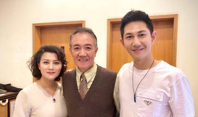 仅用十天排练,反响强烈一票难求_史兰芽_何明翰_合作