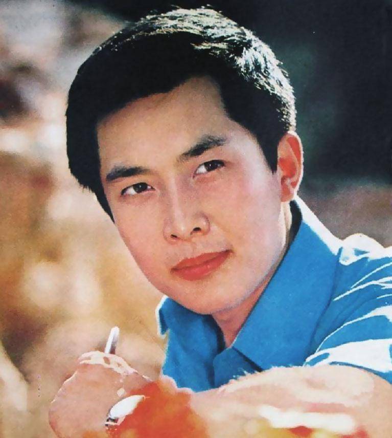 80年代鲜肉变戏骨,李云龙颜值第一考进北电,张铁林神似柏原崇_黄磊