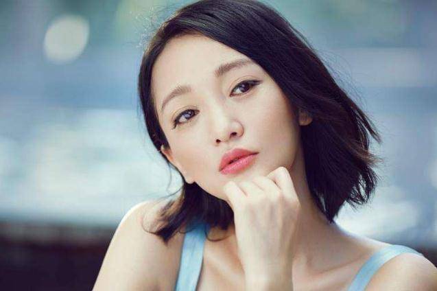 45岁的周迅坦然面对衰老,中年女人依旧可以美,美,美_气质_姚晨_岁月