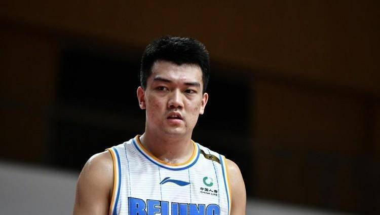 cba中职篮北京首钢续约张才仁小毛驴终于媳妇熬成婆婆了_方硕_身高