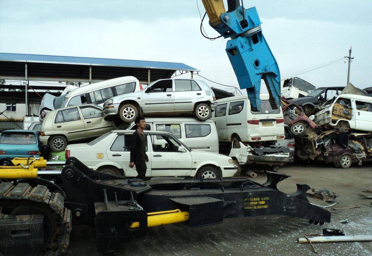 私家车"报废"规定迎来新标准!说好的60万公里,怎么说变就变?