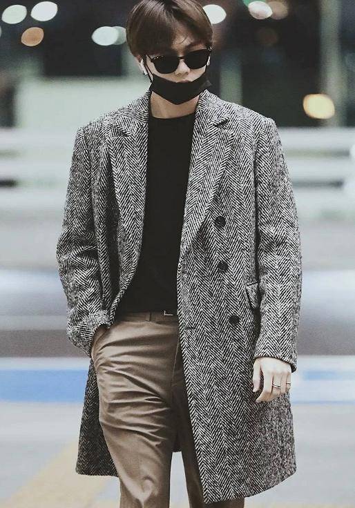 npc机场穿搭:林彦俊阔气,陈立农可爱,看到范丞丞:理解不了_显得_身高