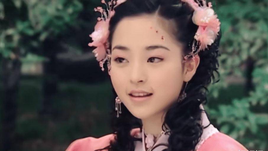 出道后没演过女主,却因一个角色被观众记到现在,28岁退圈当了配音演员