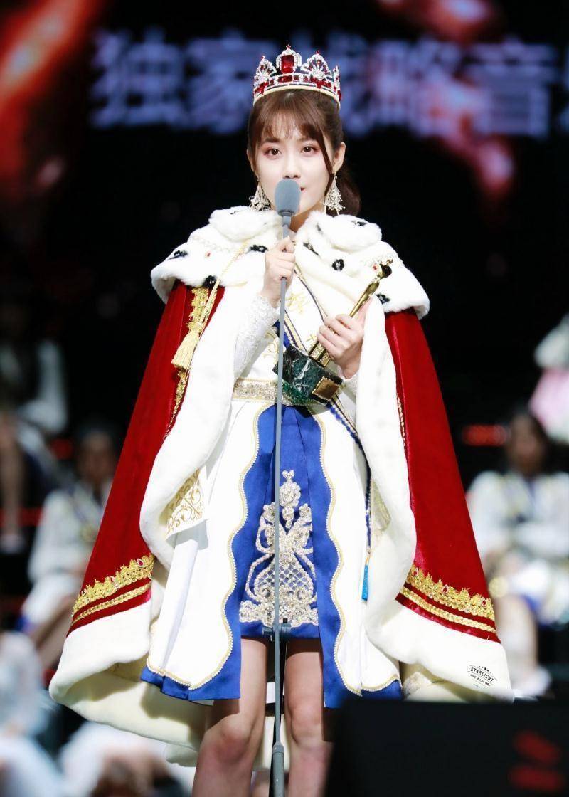 snh48总决选李艺彤连霸泪崩 "神七"大换血黄婷婷上热搜_偶像_组合