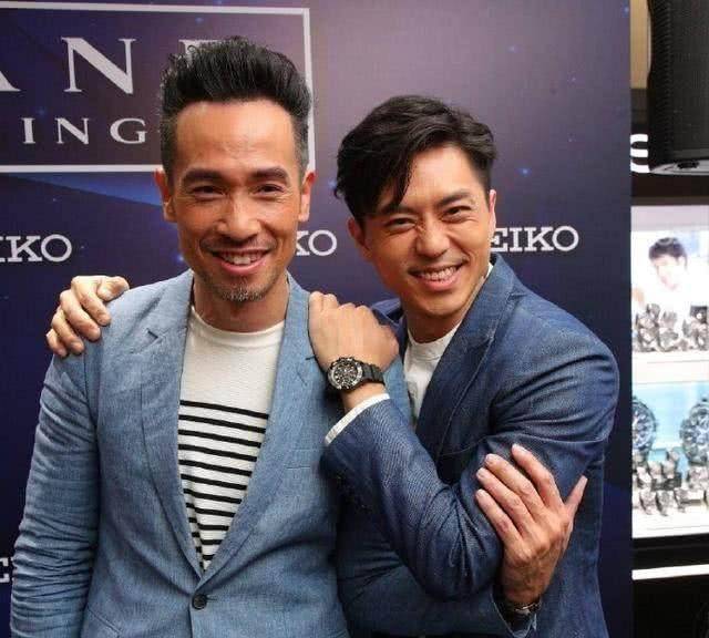 tvb当家男神陈豪现是三娃奶爸,近50的他美颜都掩盖不了皱纹!