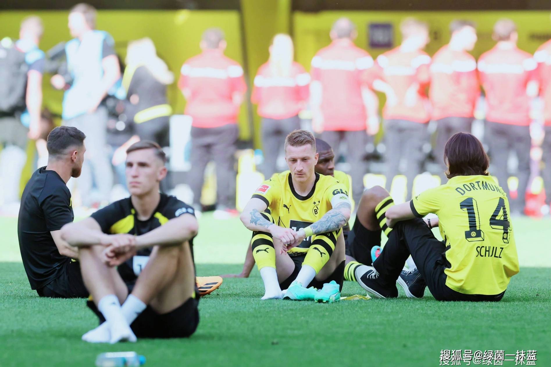 德甲焦点战多特蒙德主场迎战霍芬海姆争夺关键三分