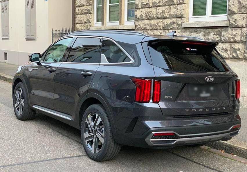 高清实拍:2023款"索兰托",搭1.6t混动,颜值叫板"汉兰达"!