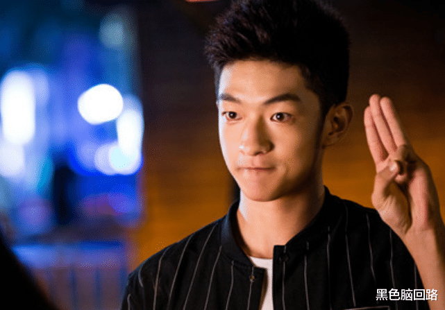 《二十岁》:青春喜剧电影,讲述了三个男孩的成长和