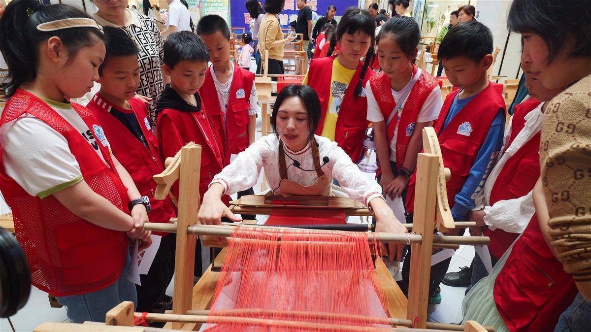 湖北恩施:校外研学守护千年技艺,传承民族文化_西兰卡普_谭艳宾_魅力