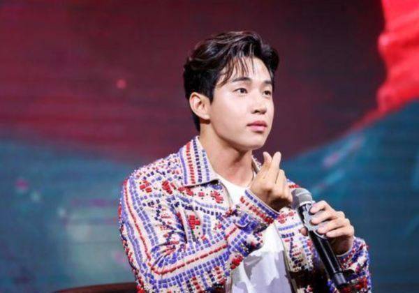 被黄磊踢出《向往的生活》群聊,全网骂退出节目的刘宪华如今怎样了?