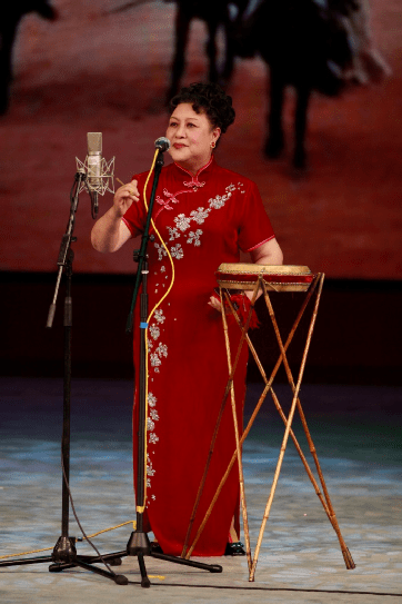 张秋萍:刘派京韵大鼓表演艺术家.