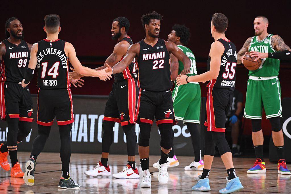 周一篮球:巴伦西亚vs巴塞罗那,热火vs凯尔特人_巴萨_季后赛_主场