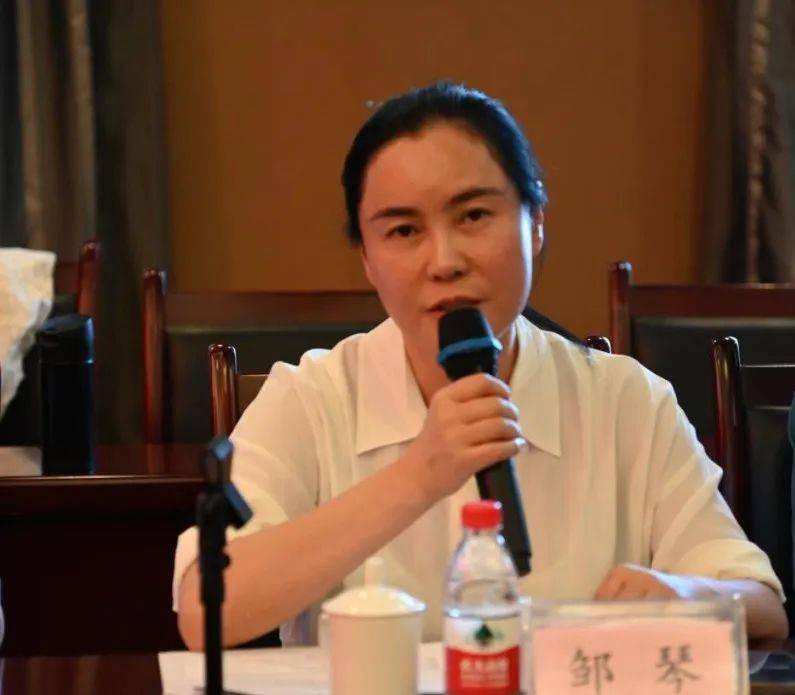 四川民盟书画院春季采风暨总结交流座谈会在德阳举行