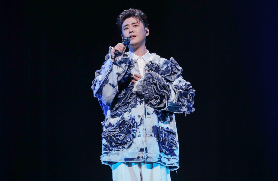 参加张云雷演唱会花销不菲,粉丝依旧捧场现场火爆_音乐界_票价_买单