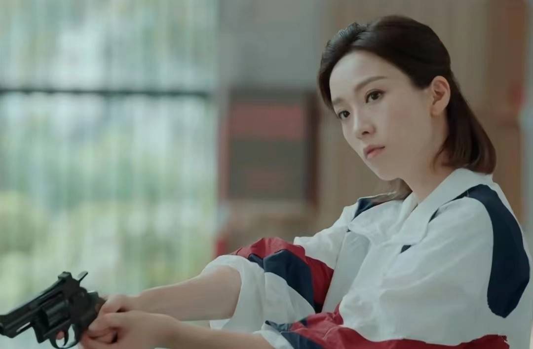 姚子羚在tvb年代剧《一舞倾城》中又飒又美,谁会不爱呢?