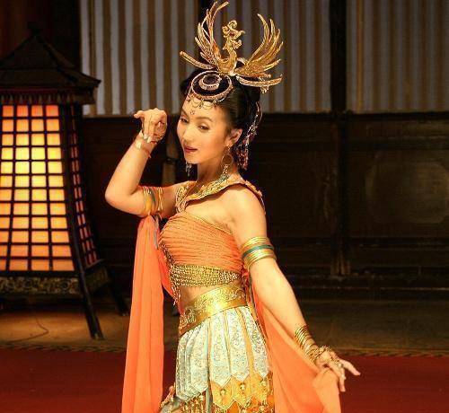 陈好一生有个"万人迷"就够了,可这两部跳舞的风姿让人目眩神迷_舞蹈